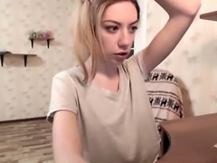 amateur angelinejones flashing ass on live webcam