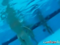 naked underwater 250215